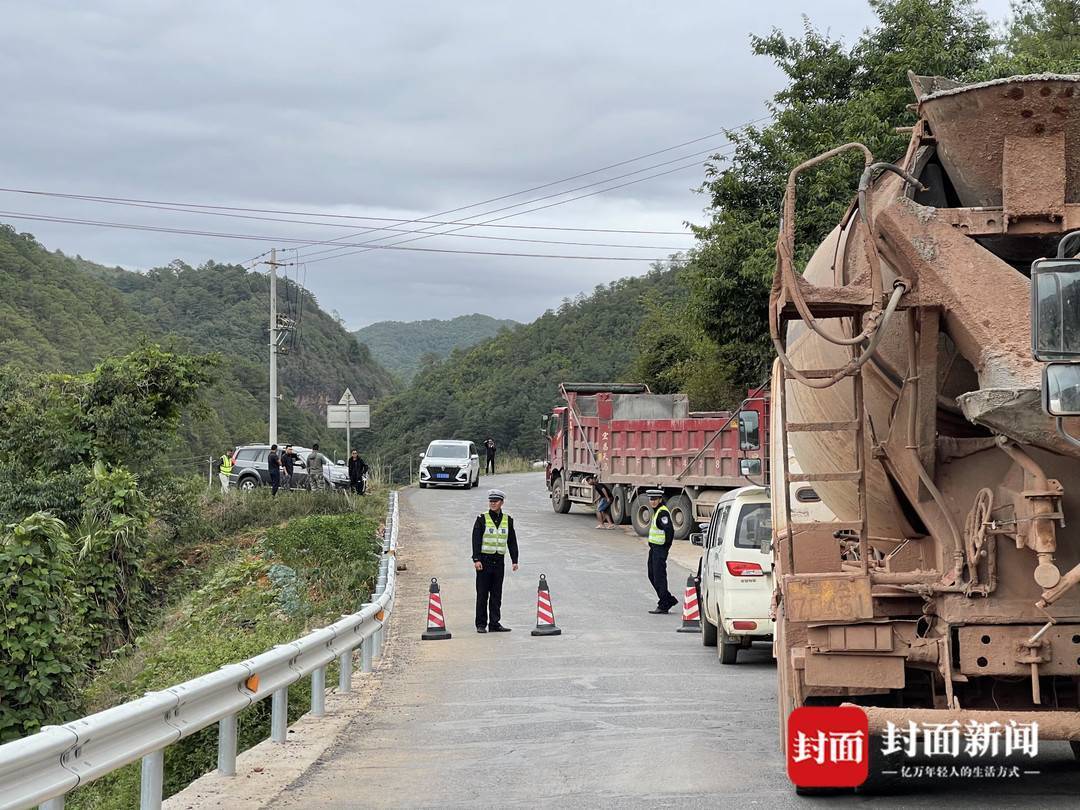 石家坝村交通新篇章，迈向现代化交通里程碑